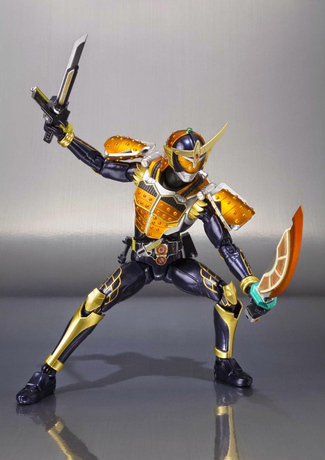 Jual action figure kamen rider gaim asli bandai